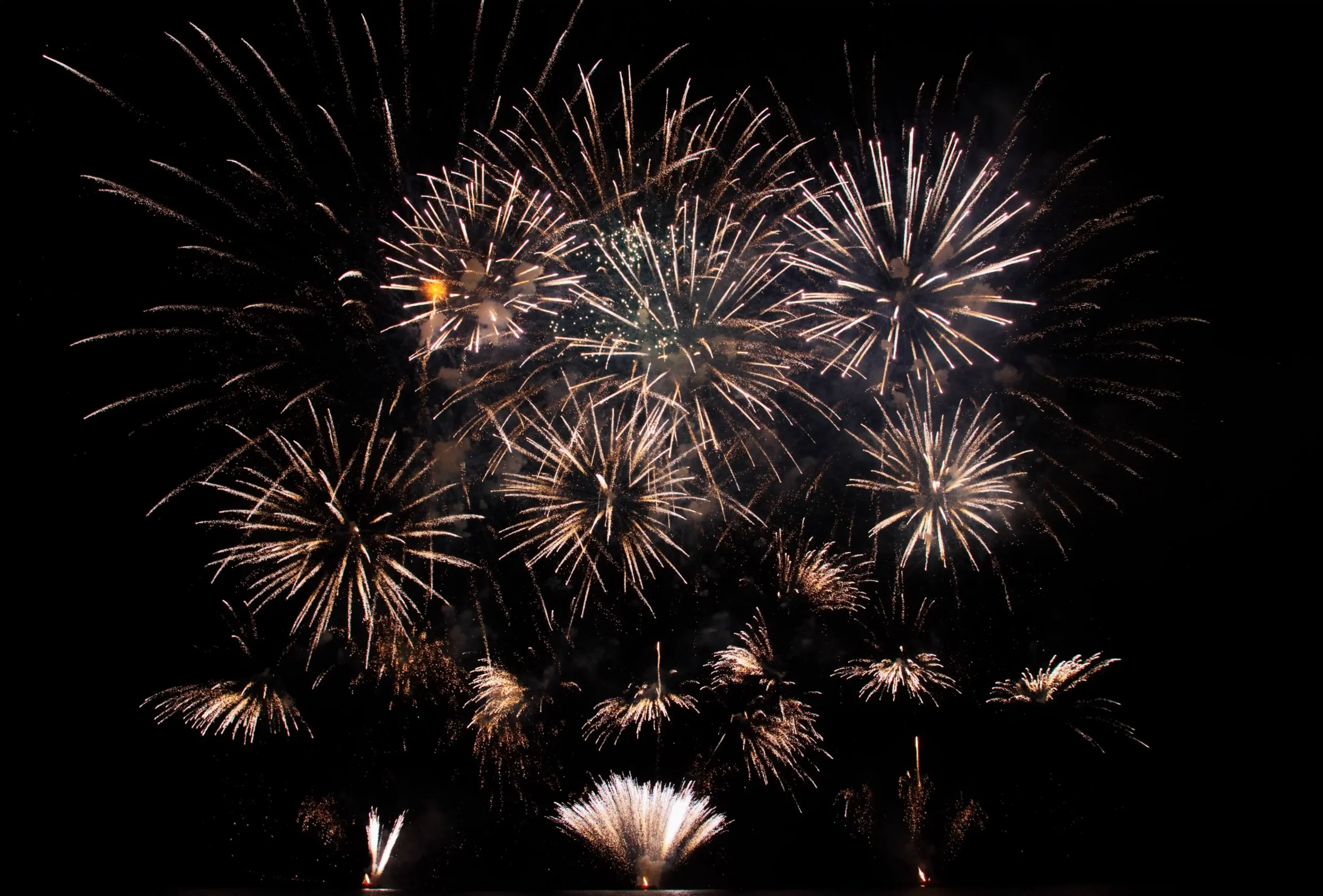 Cuidado com os idosos durante a queima de fogos de artifício