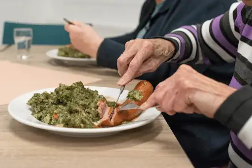 Alimentação saudável em casas de repouso: Por que isso é importante