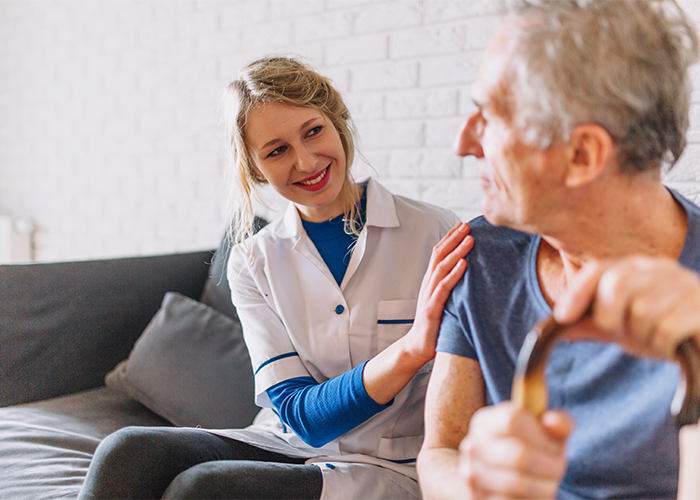 Home Care Após Alta Hospitalar: Como Acelerar a Recuperação em Casa