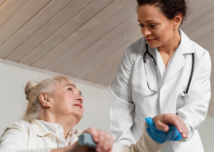 Home Care ou Casa de Repouso: Qual a Melhor Opção para Seus Pais?